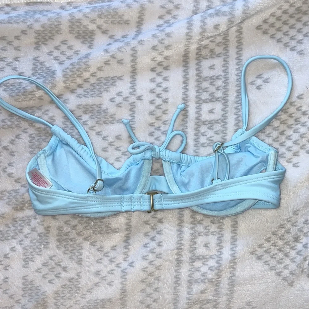Xhilaration Shirred Underwire Bikini Top- Light Blue M - Picture 3 of 7